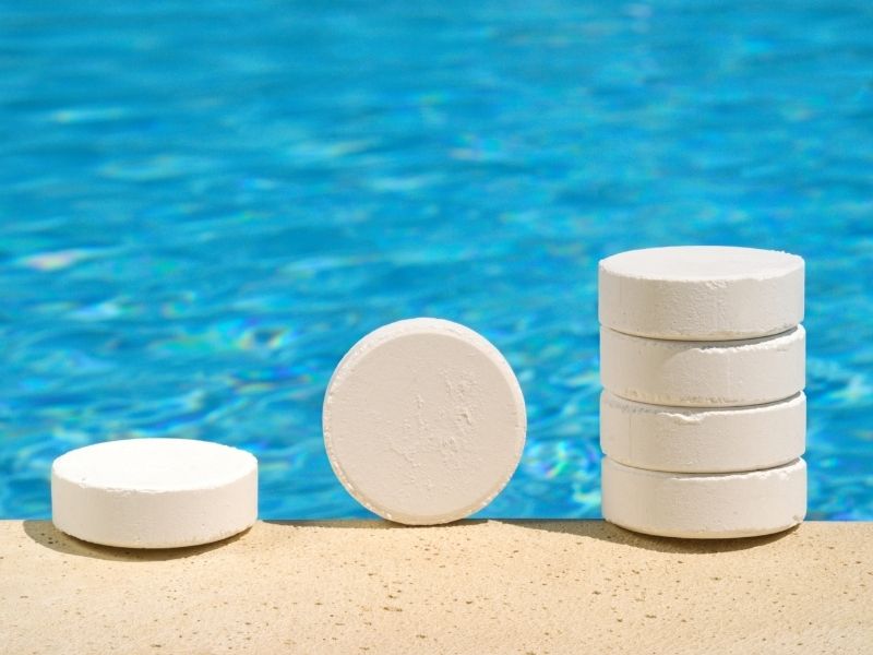 Entiende la relación entre cloro y pH en tu piscinas